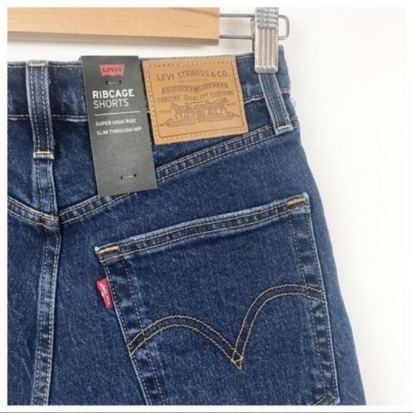 Levi's Ribcage High Rise Jean Shorts Charleston Denim Cutoffs High Waist - Picture 6 of 7